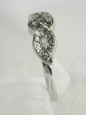Vintage 1950s Antique Diamond Wedding Ring