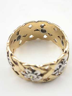 Edwardian Antique Wedding Ring with Flowers wedding ring with flowers