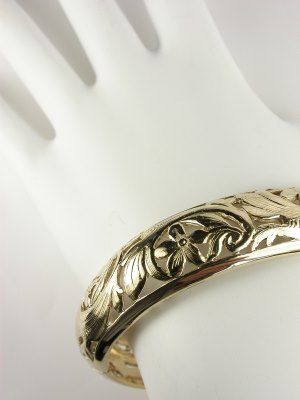 Bangle Bracelet with Floral Motif