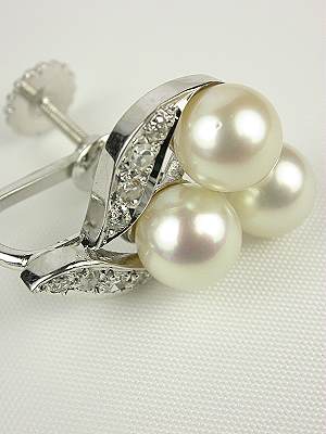 Antique Pearl Earrings with Spray Design