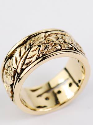 Floral & Diamond Vintage Wedding Ring