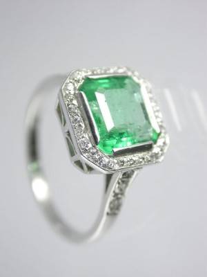 Antique Emerald and Diamond Platinum Engagement Ring