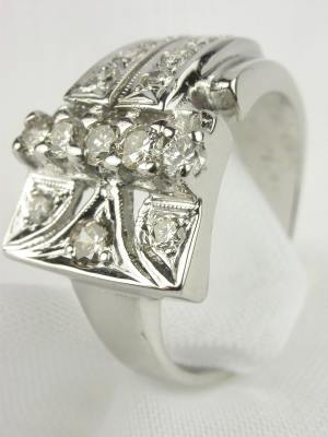 Antique Retro Diamond Ring