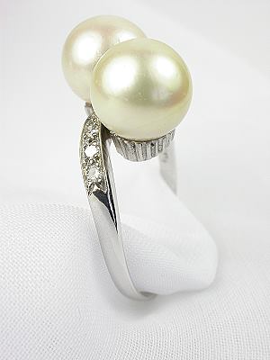 Vintage Engagement Ring with Pearls