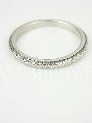 Antique Style Wheat Motif Wedding Band