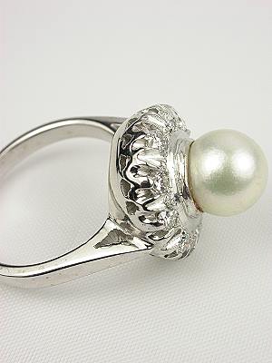 Vintage Retro Pearl Engagement Ring