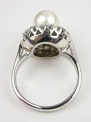 Vintage Retro Pearl Engagement Ring