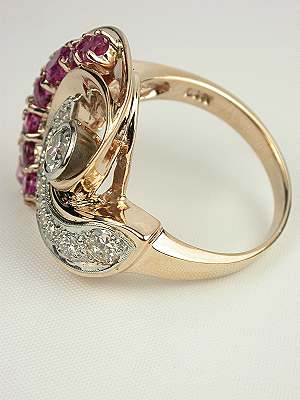 Vintage Retro Ring in Rose Gold with Rubies