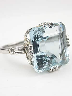 Classic Vintage Aquamarine Ring