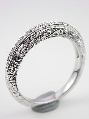 Vintage Style Wedding Ring with Infinity Motif