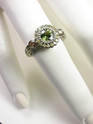 Engagement Ring with Fancy Colored Diamonds