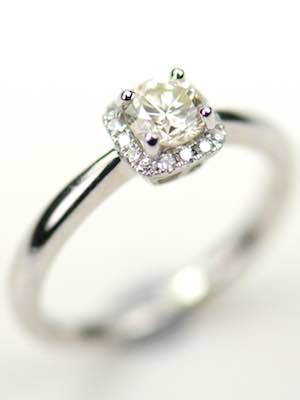 Elegantly Simple Diamond Engagement Ring