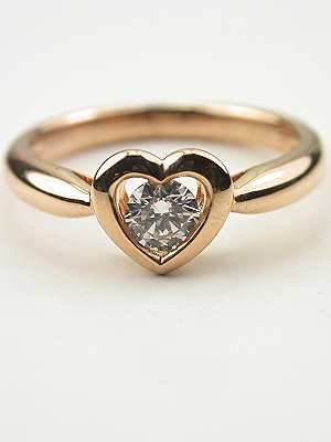 Diamond and Heart Promise Ring in Rose Gold