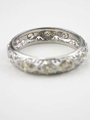 Vintage Wedding Ring with Hugs and Kisses