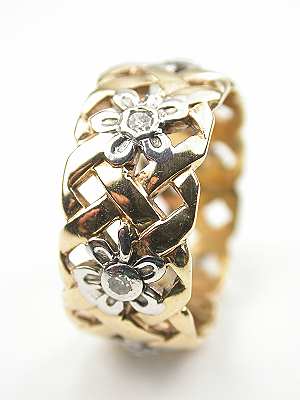Edwardian Antique Wedding Ring with Flowers