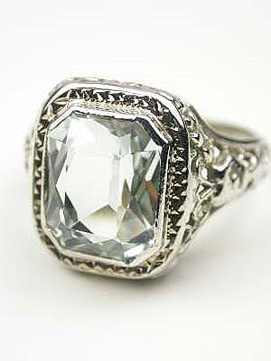 Antique Aquamarine Filigree Ring