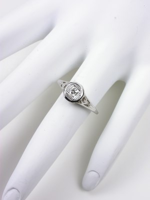 Art Deco Antique Ring with Floral Motif