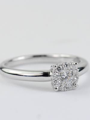 Shimmering Diamond Engagement Ring