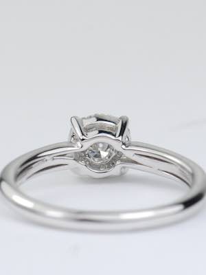 Shimmering Diamond Engagement Ring