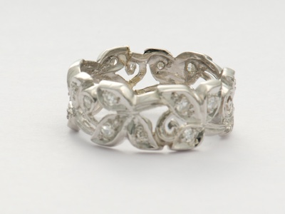 Retro Leaf and Scroll Wedding Band