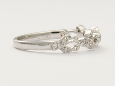 Vintage Inspired Wedding Ring with Twisting Leaves