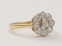 Vintage Engagement Ring with Scalloped Design